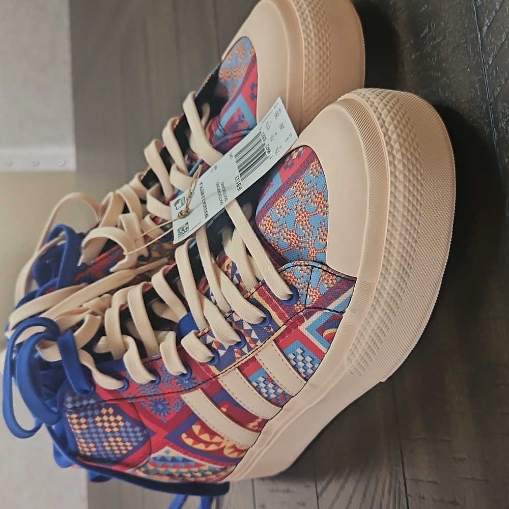 NWT Adidas Multicolor Patterned Sneakers - Picture 5 of 6